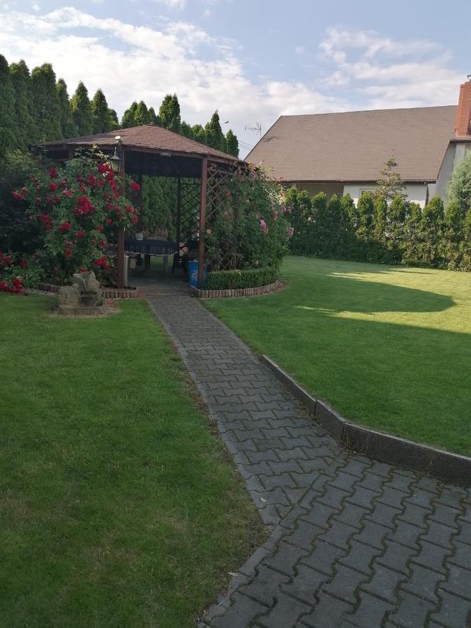 Ferienwohnung Gosciniec Pod Roza Chełmno Exterior foto